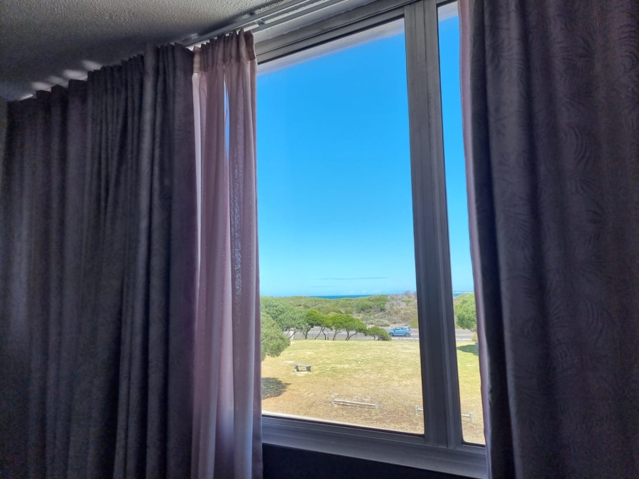 To Let 2 Bedroom Property for Rent in Big Bay Western Cape